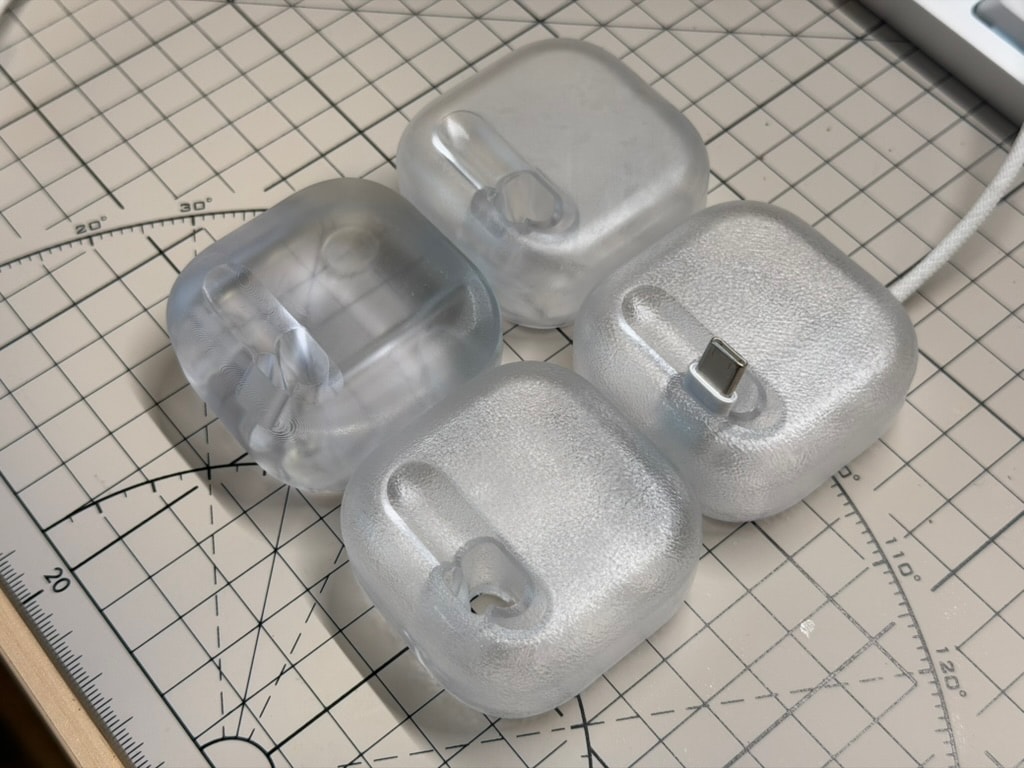 XH_Lab 的一体中空气泡充电底座成品